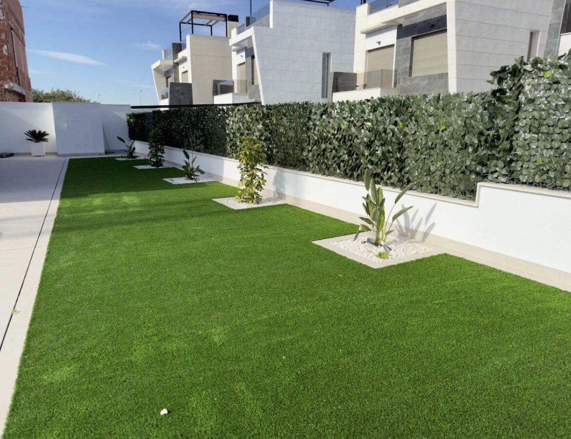 Villa Of 150 M² With Pool In Benijofar, Alicante
