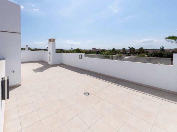Villa Of 100 M² With Pool In Los Alcazares, Alicante