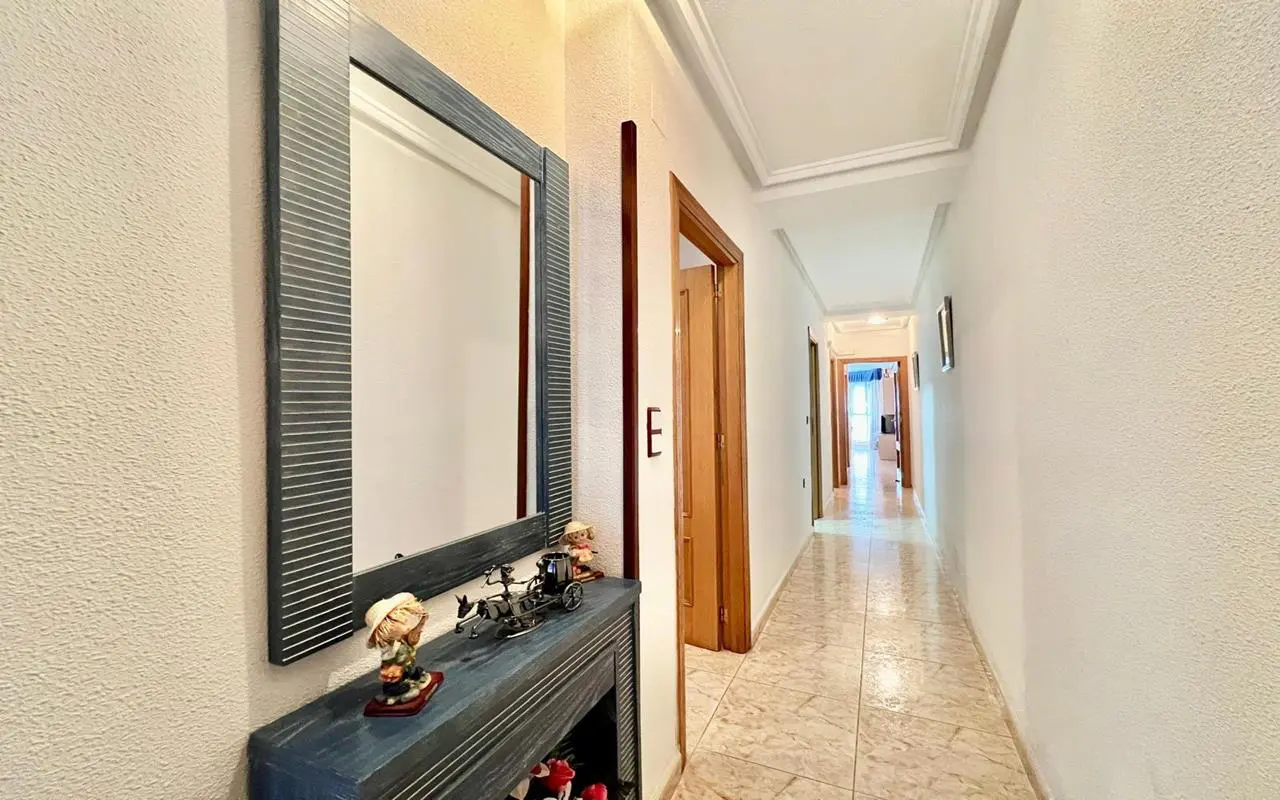 Apartment Of 72 M² With Sea Views In Torrevieja, Spain