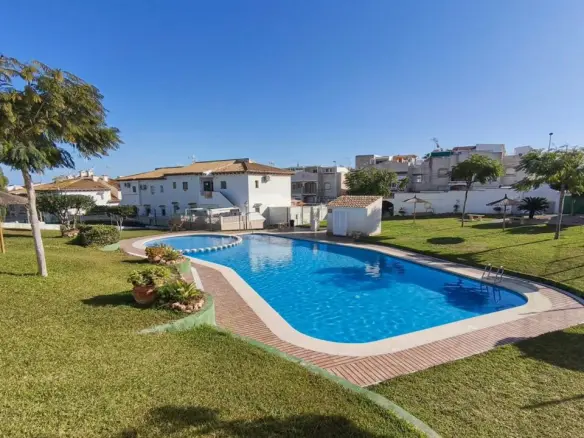Bungalow Of 30 M² In Torrevieja, Spain