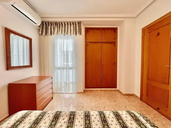 Apartment Of 72 M² With Sea Views In Torrevieja, Spain