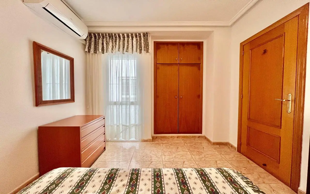 Apartment Of 72 M² With Sea Views In Torrevieja, Spain