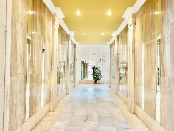 Apartment Of 72 M² With Sea Views In Torrevieja, Spain