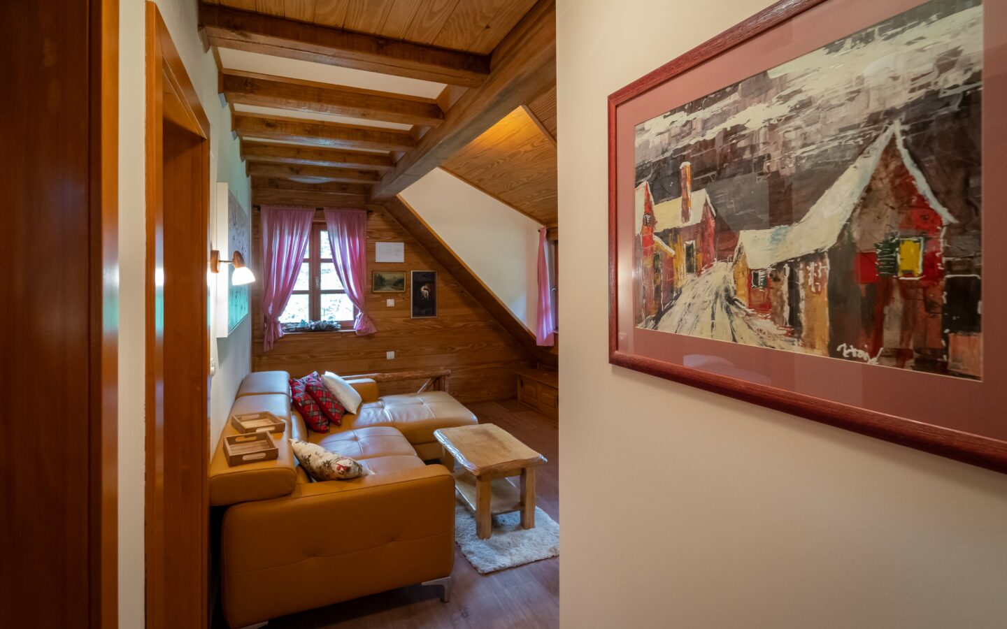 Šuma Od 6000 M² Sa Kućama U Gorskom Kotaru, Croatia