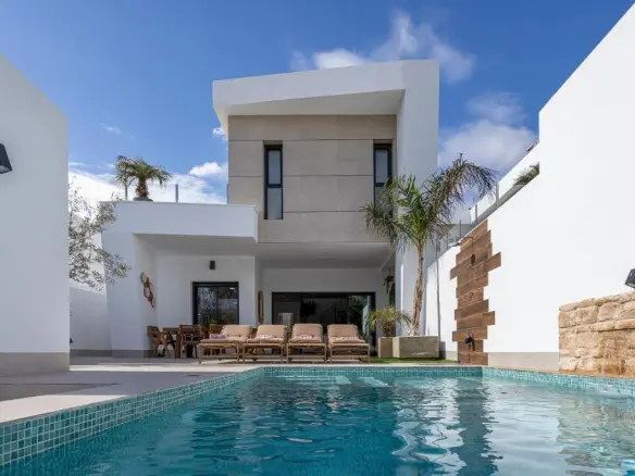 Detached Villa Of 150 M² In Dolores, Spain