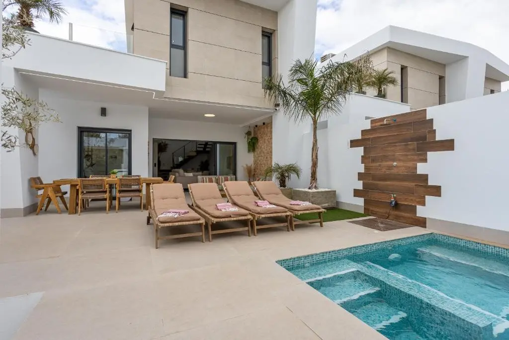 Detached Villa Of 150 M² In Dolores, Spain