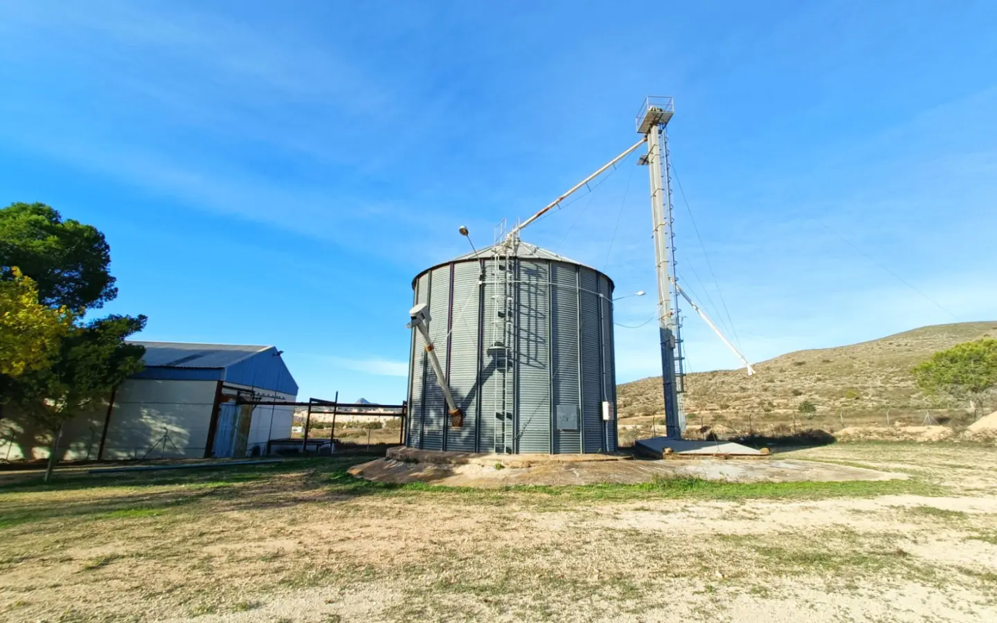 Commercial In Hondón De Los Frailes, Spain (1.929 M²)