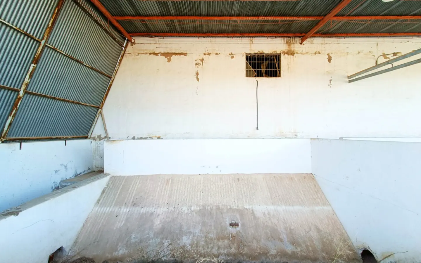 Commercial In Hondón De Los Frailes, Spain (1.929 M²)