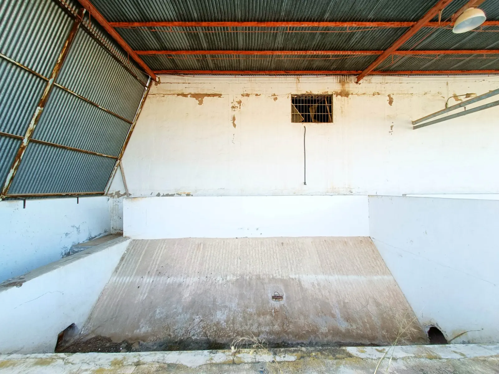 Commercial Property Of 1929 M² With A Warehouse In Hondón De Los Frailes
