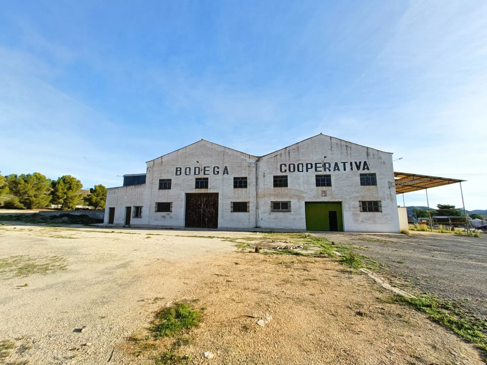 Commercial Property Of 1929 M² With A Warehouse In Hondón De Los Frailes