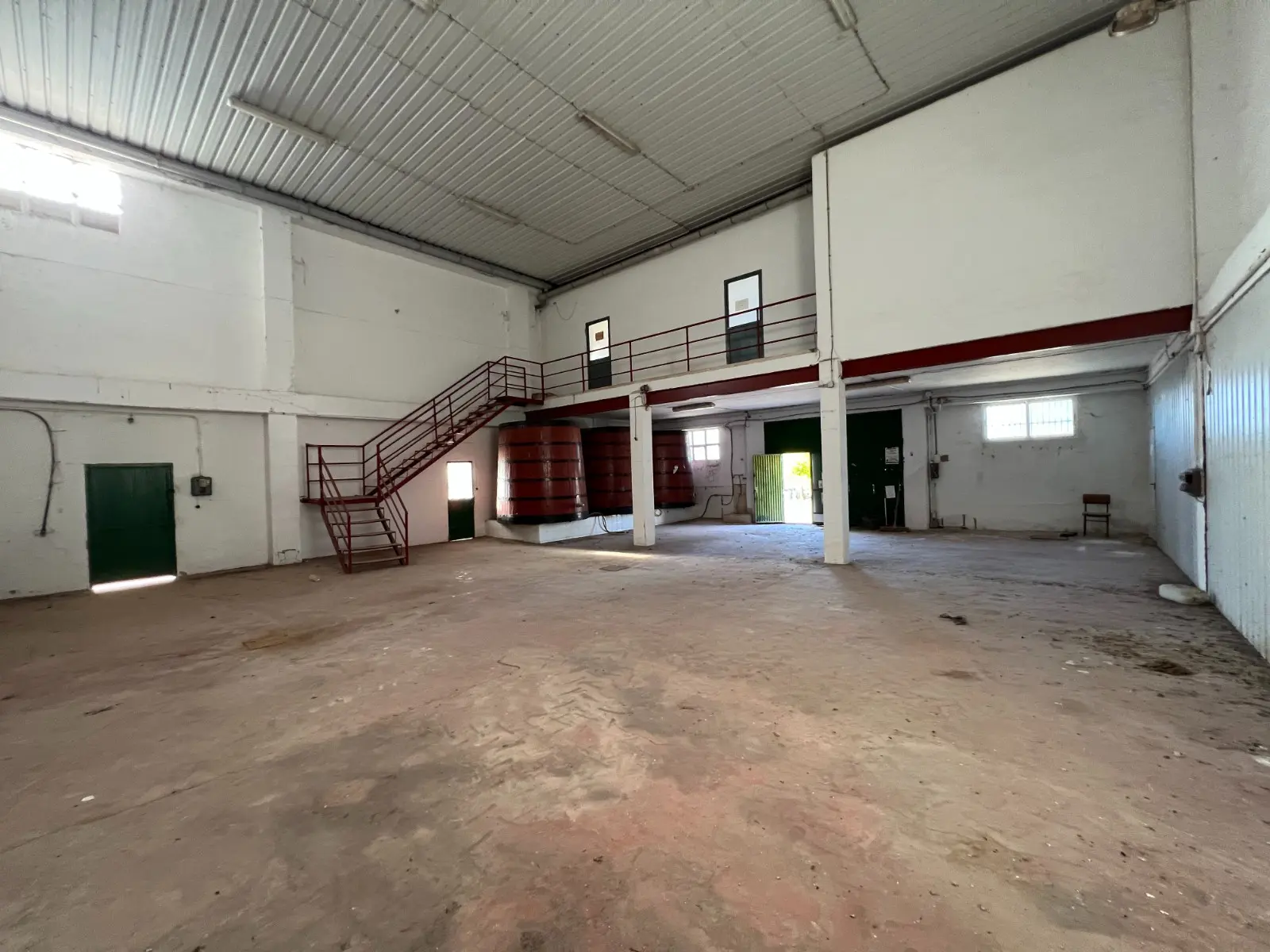 Commercial Property Of 1929 M² With A Warehouse In Hondón De Los Frailes