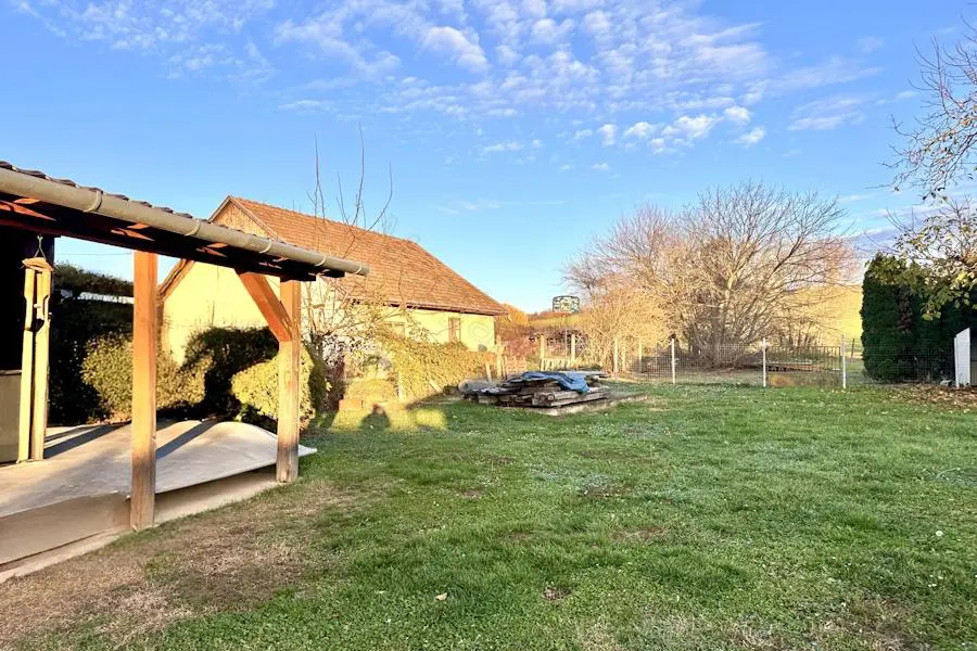 House Of 100 M² With Garden In Nemespáti, Zala