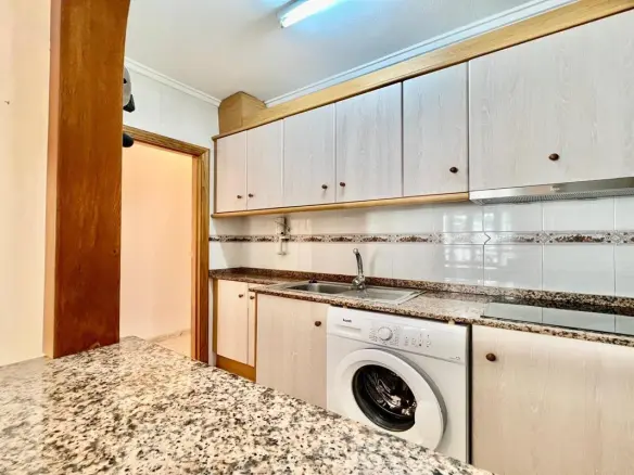 Apartment Of 72 M² With Sea Views In Torrevieja, Spain