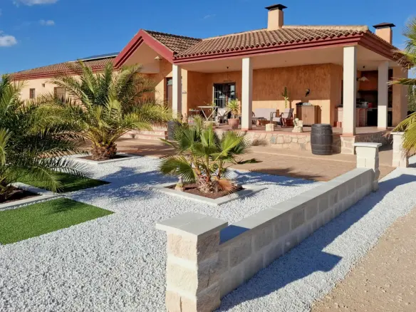 Detached Villa Of 210 M² In Pinoso, Spain