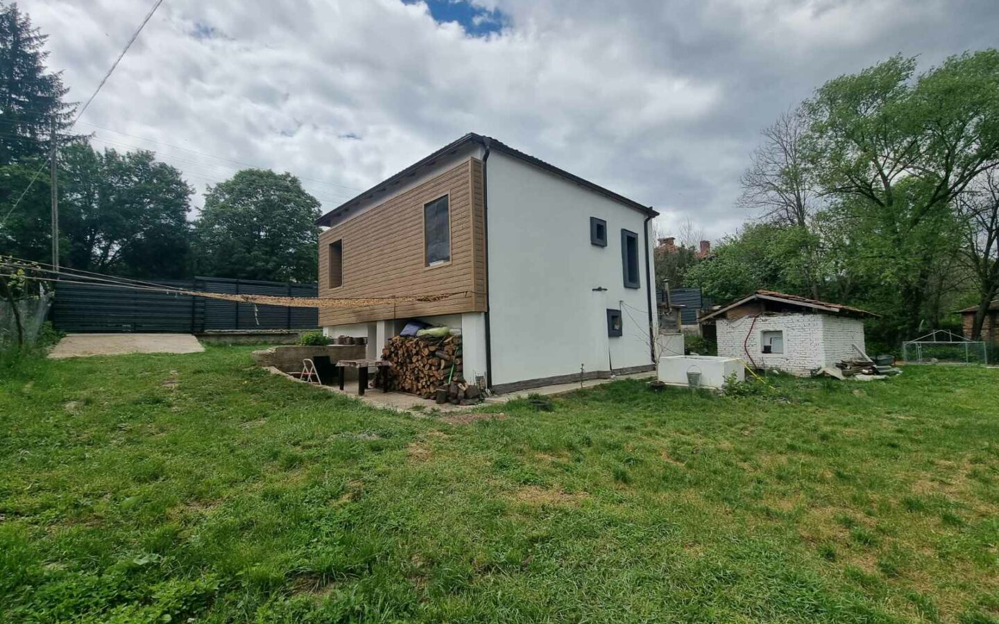 House Of 110 M² With 3 Bedrooms, 2 Bathrooms In Bulgaria
