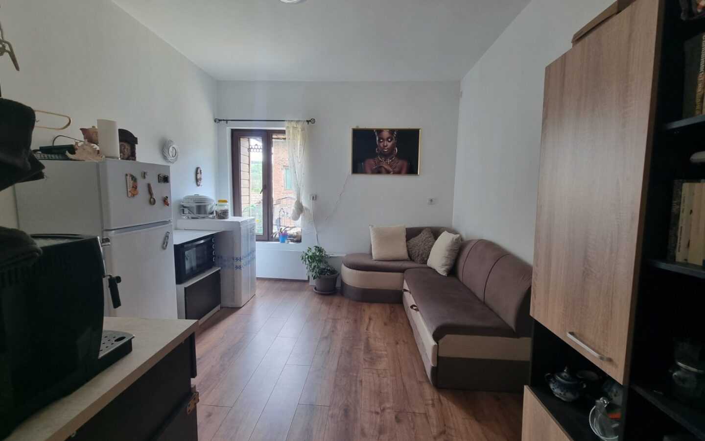 House Of 110 M² With 3 Bedrooms, 2 Bathrooms In Bulgaria