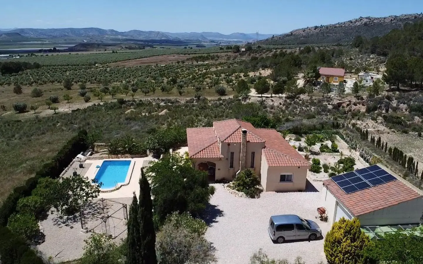 3-bedroom Detached Villa In Sax, Spain (200 M²)