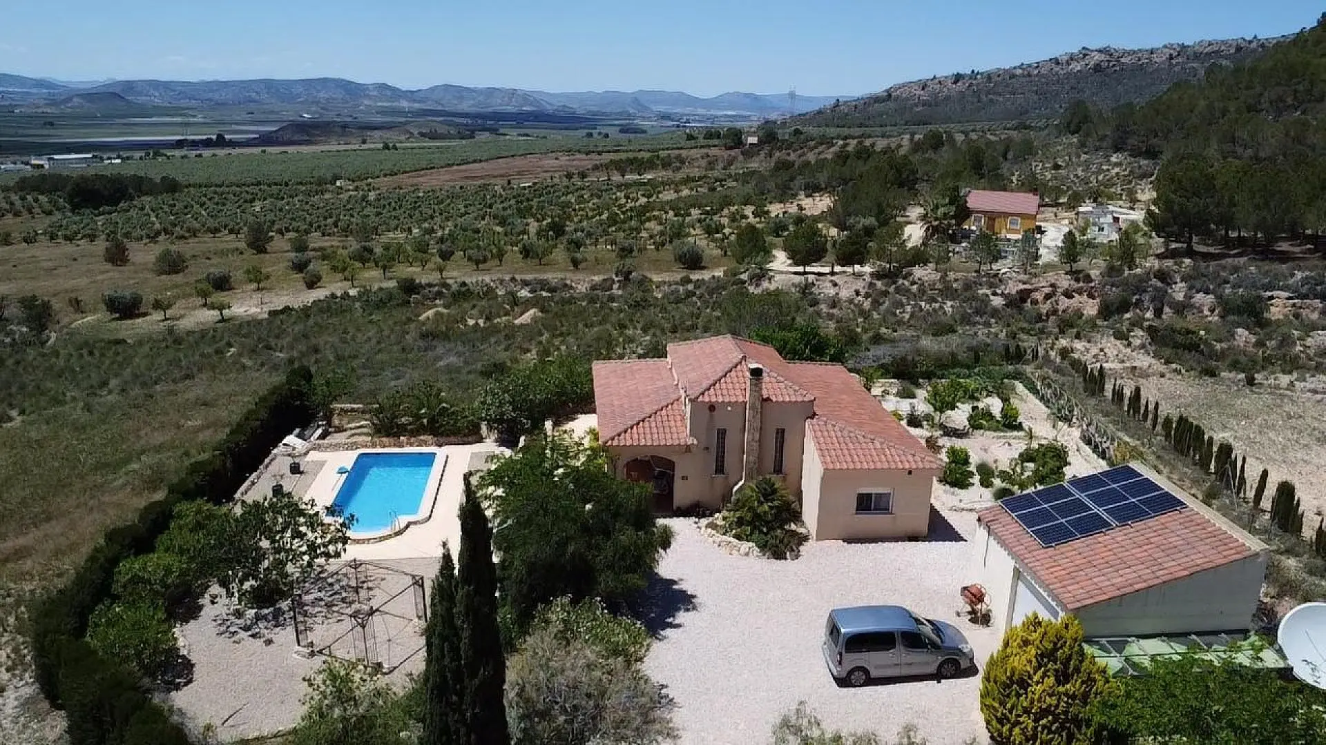Detached Villa Of 200 M² In Sax, Spain
