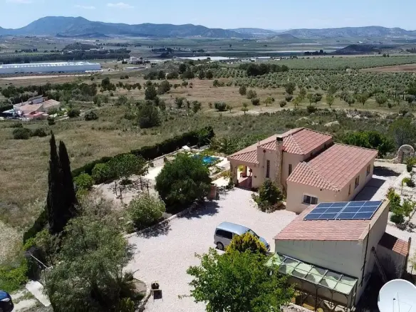 3-bedroom Detached Villa In Sax, Spain (200 M²)