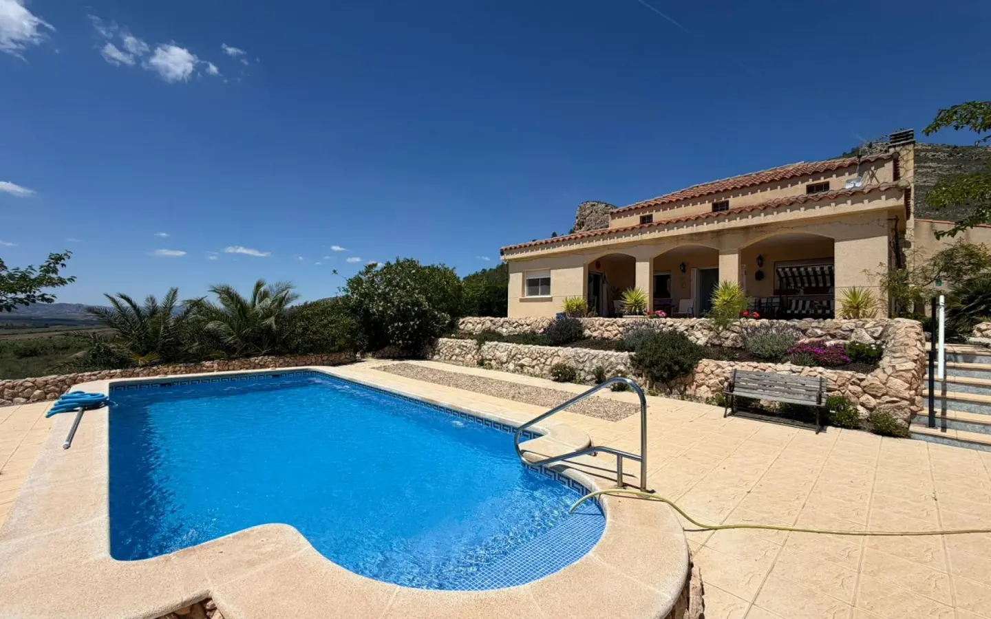 3-bedroom Detached Villa In Sax, Spain (200 M²)