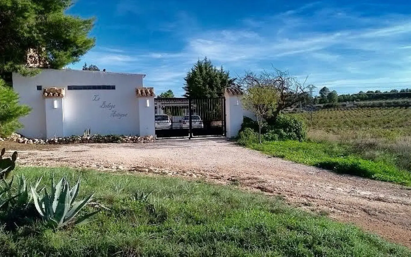 Semi-detached House Of 887 M² In Pinoso, Spain