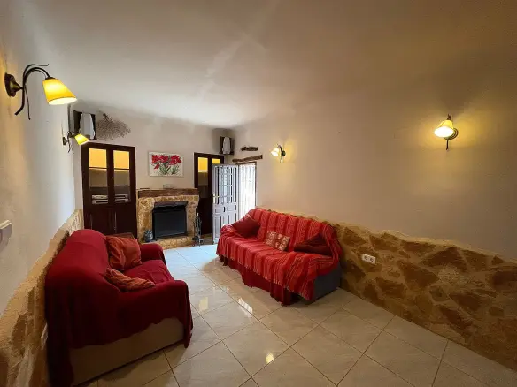 5-bedroom Semi In Pinoso, Spain (887 M²)