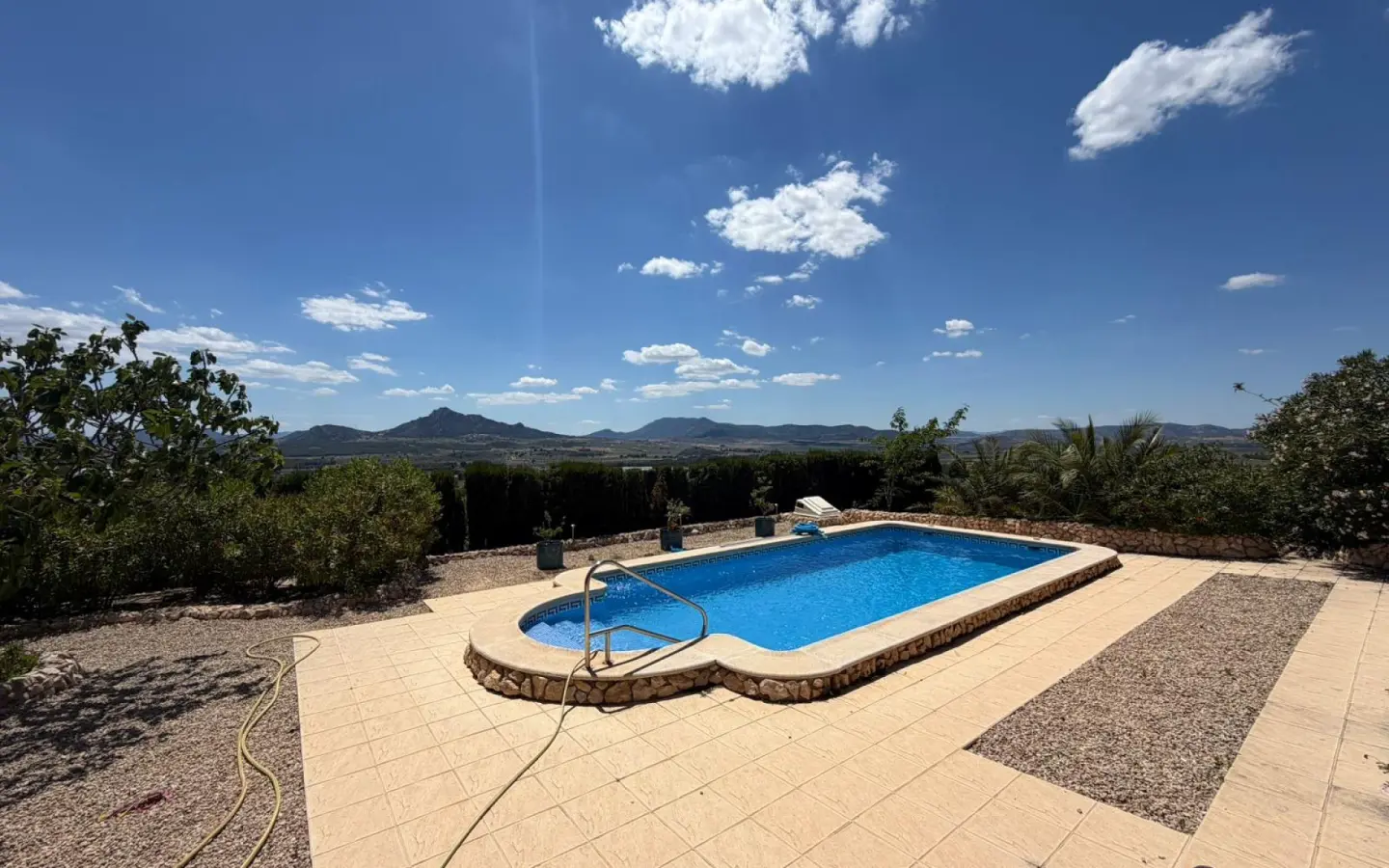3-bedroom Detached Villa In Sax, Spain (200 M²)