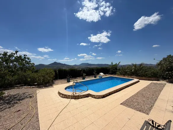 3-bedroom Detached Villa In Sax, Spain (200 M²)