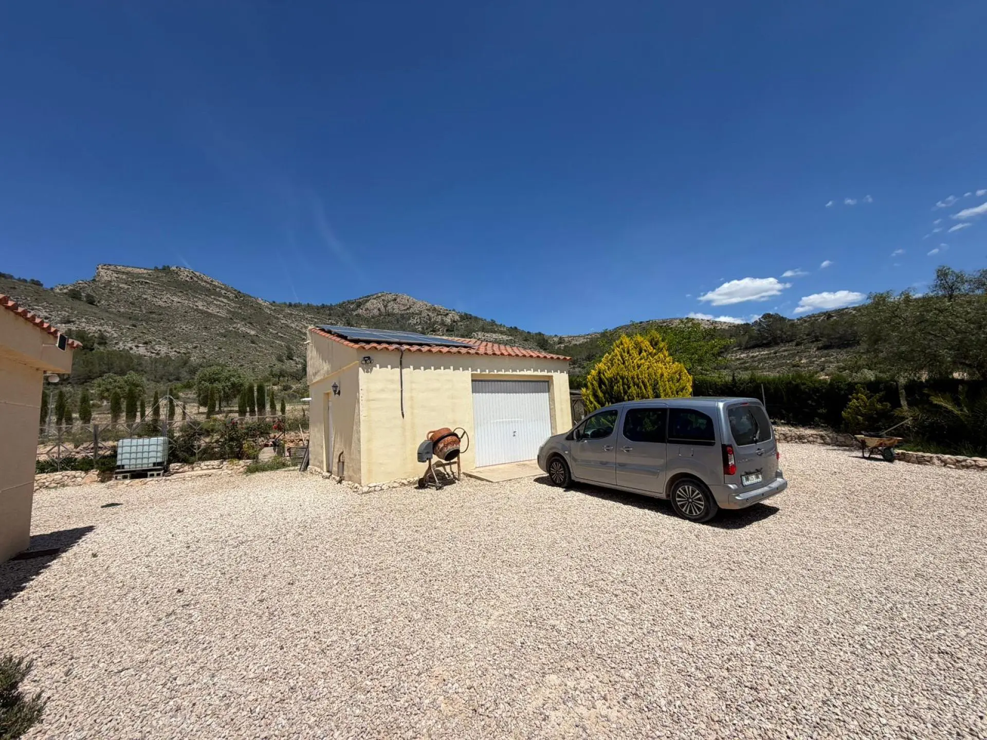 Detached Villa Of 200 M² In Sax, Spain