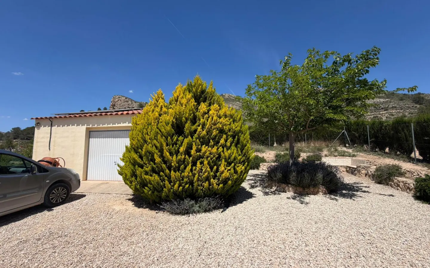 3-bedroom Detached Villa In Sax, Spain (200 M²)