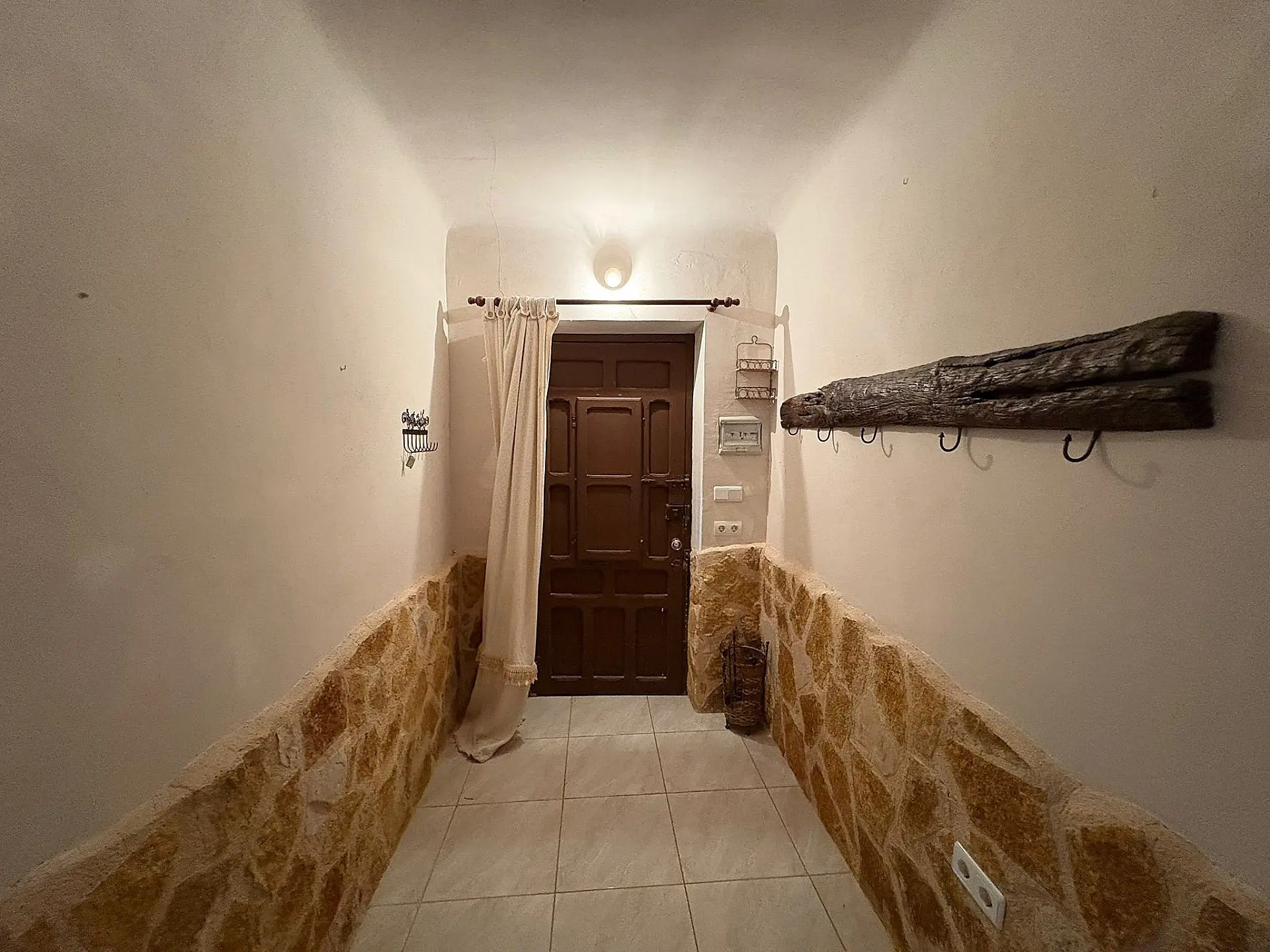 Semi-detached House Of 887 M² In Pinoso, Spain