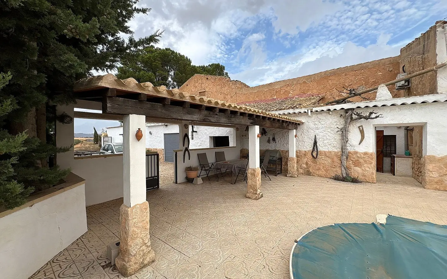 Semi-detached House Of 887 M² In Pinoso, Spain