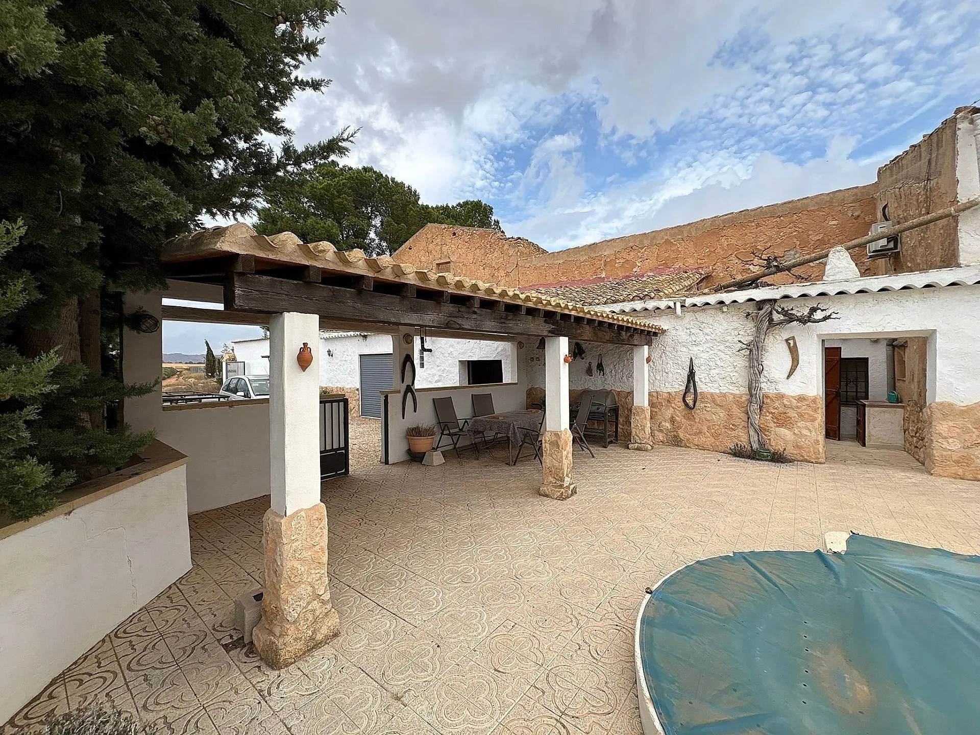 Semi-detached House Of 887 M² In Pinoso, Spain