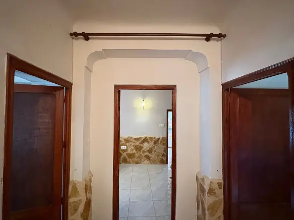 5-bedroom Semi In Pinoso, Spain (887 M²)