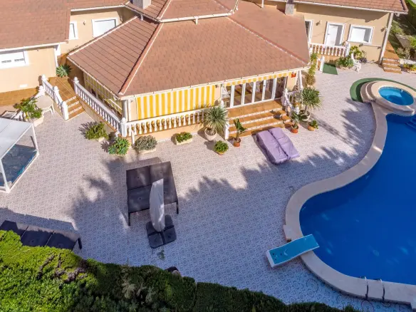 Villa Of 340 M² In Cabo Roig, Spain