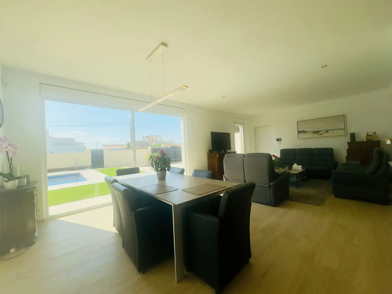 Villa 200 M² In Torrevieja, Spain – Mediter Real Estate