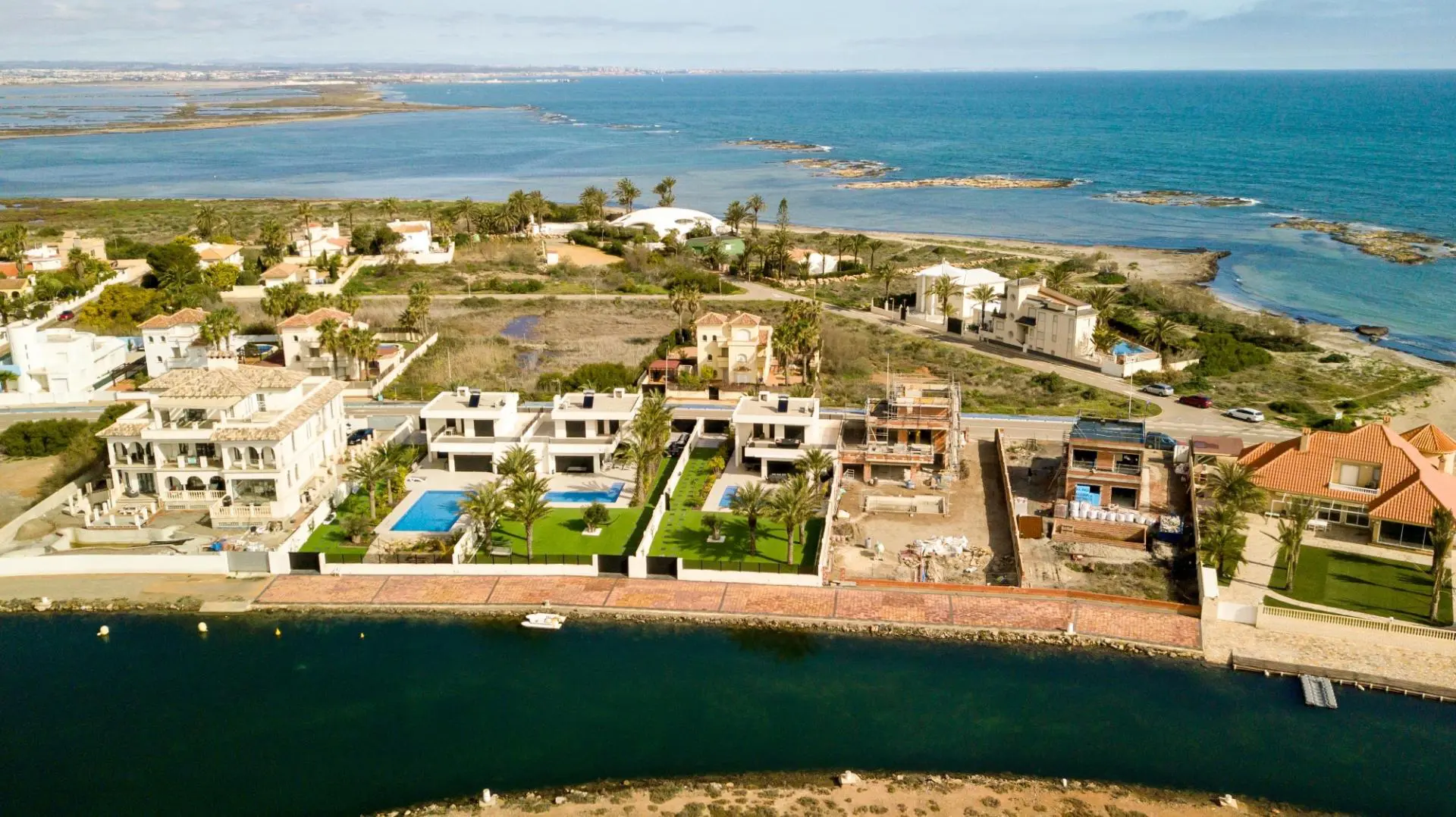 Villa 192 M² In La Manga Del Mar Menor, Spain – Mediter Real Estate