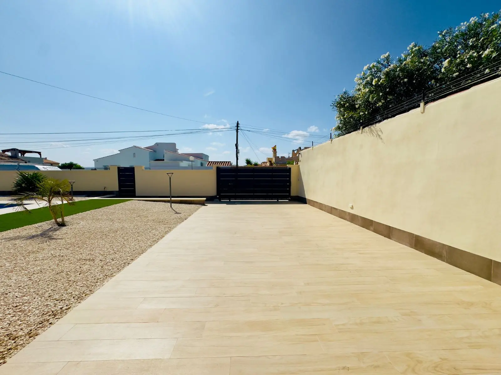 Villa 200 M² In Torrevieja, Spain – Mediter Real Estate