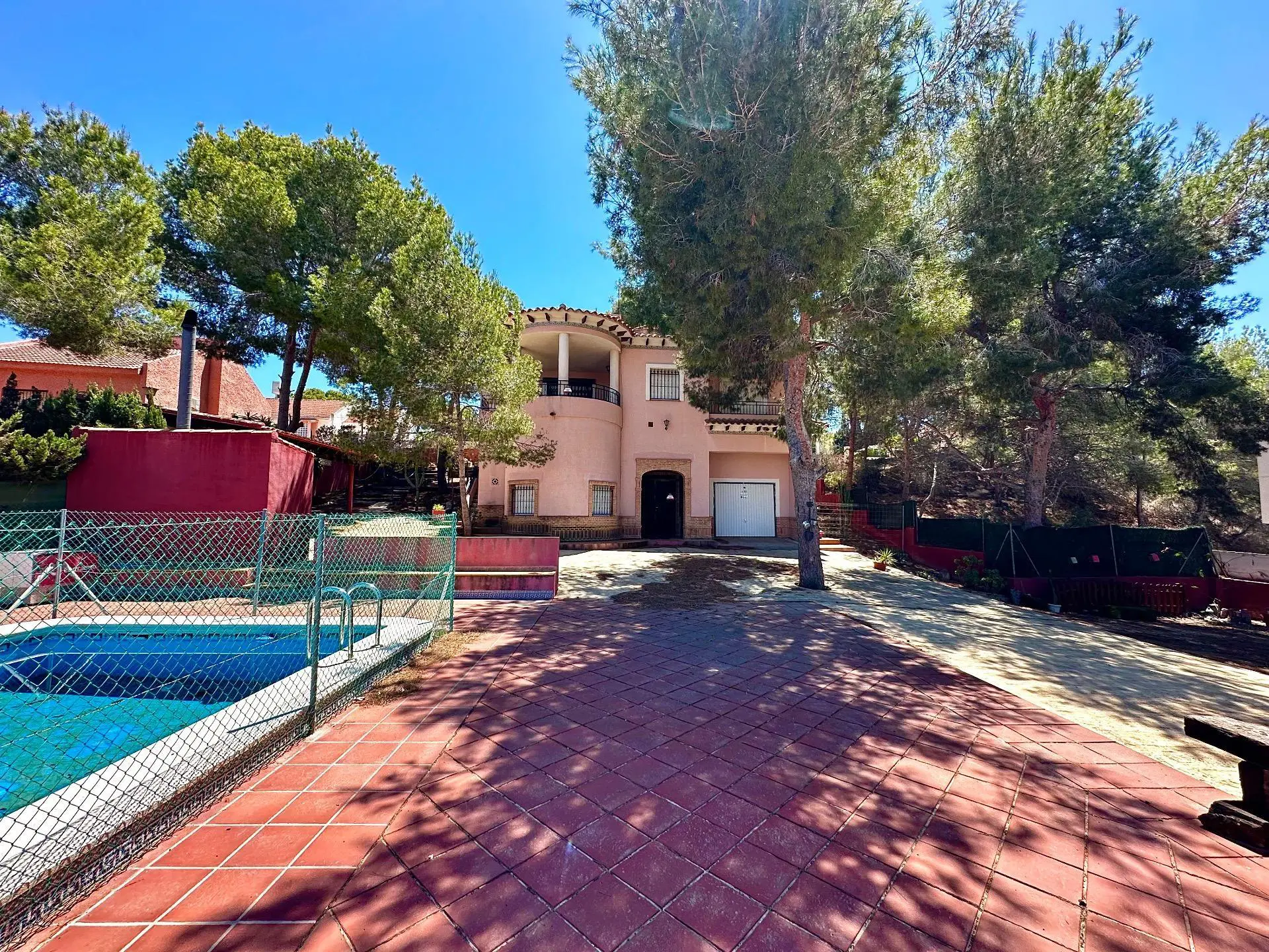 Villa 300 M² In San Miguel De Salinas, Spain – Mediter Real Estate
