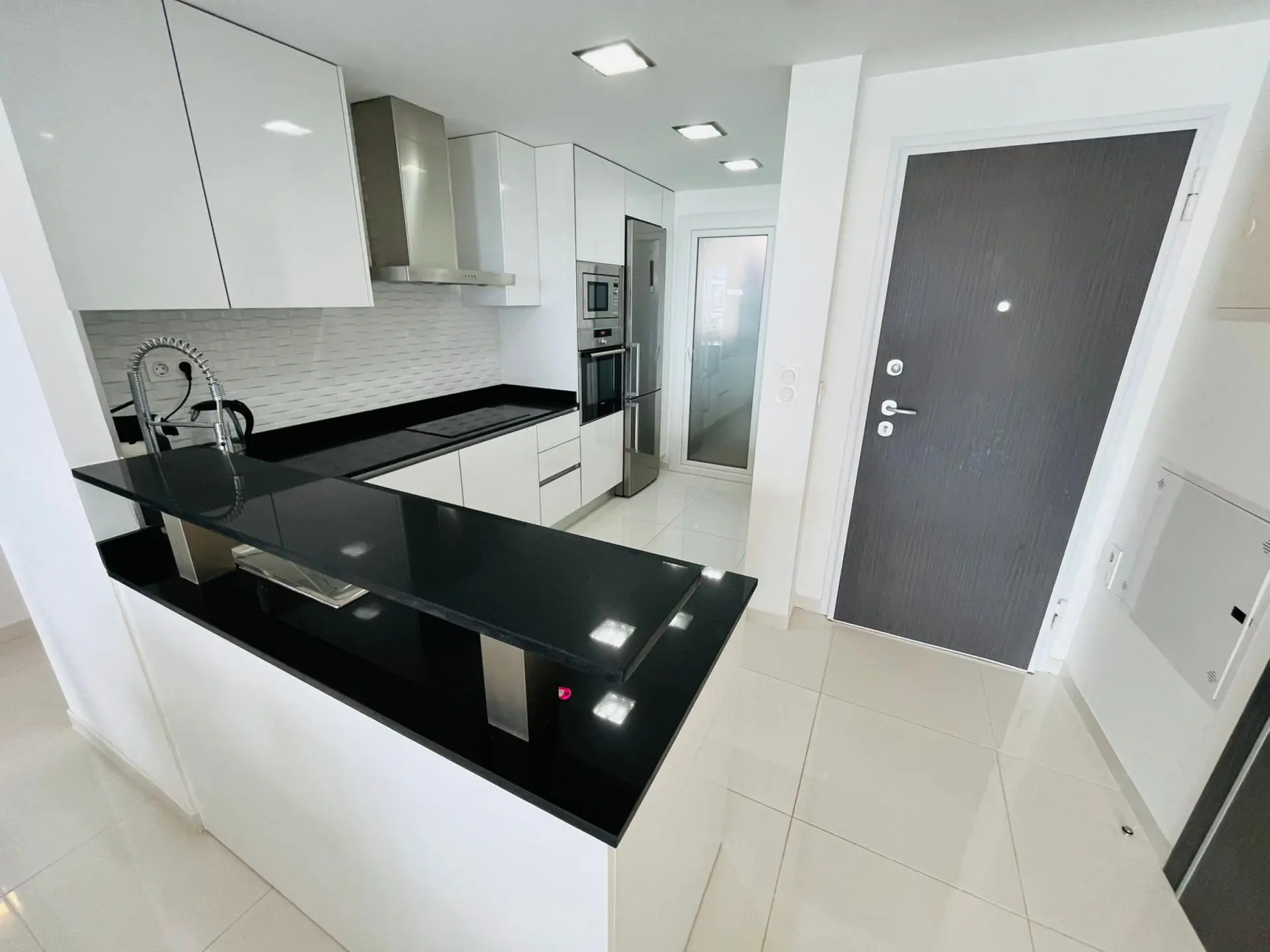 Apartment Of 117 M² In Torrevieja, Spain