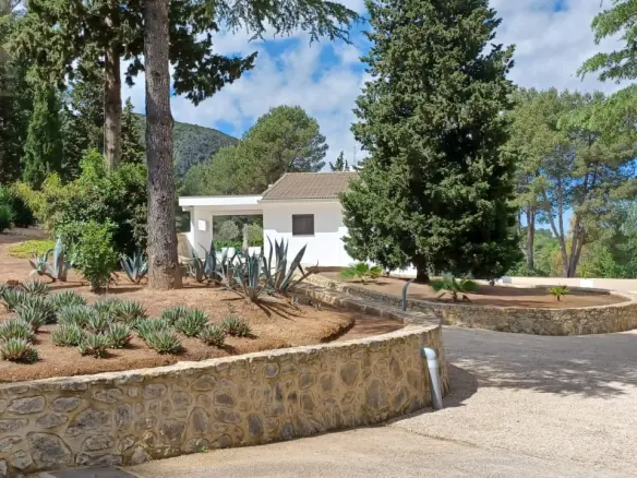 Villa Of 409 M² In Ontinyent, Spain