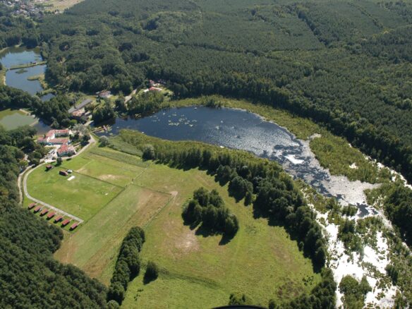 Resort Of 2112 M² With 6.3 Hectares Of Land In Leśne Ustronie