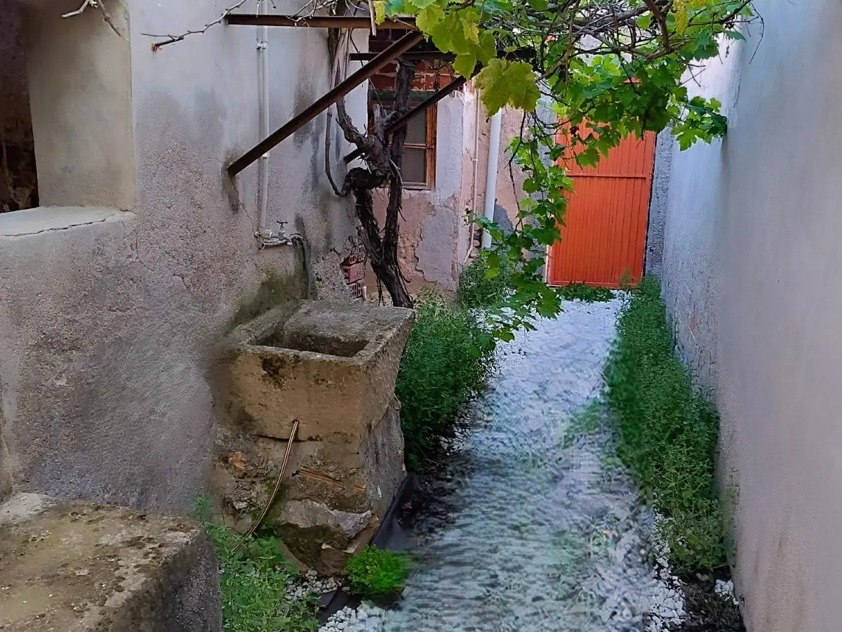 3-bedroom Village House In Hondon De Las Nieves, Spain (166 M²)