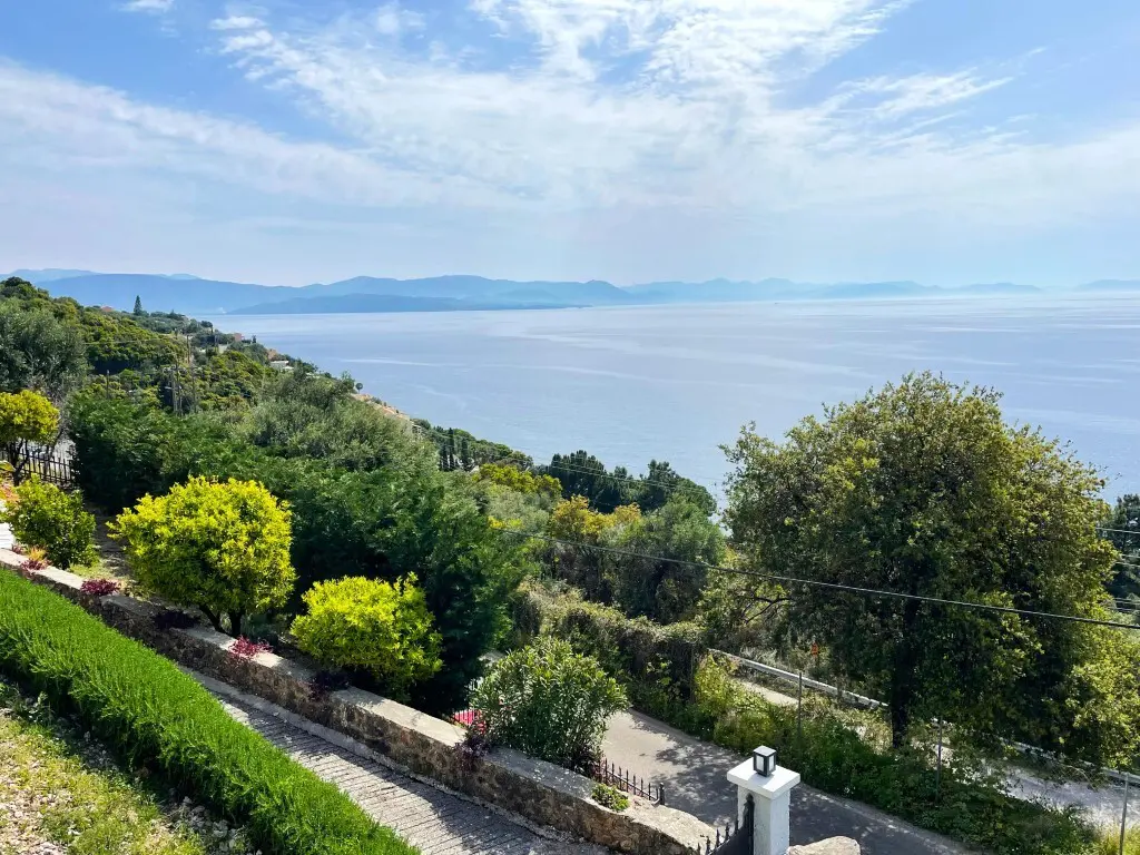 Detached House Of 302 M² In Corfu