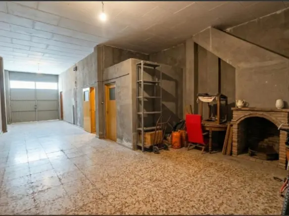 4-bedroom House In Novelda, Spain (266 M²)