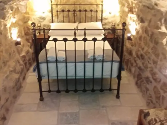4-bedroom Hotel In Oitilos, Greece (180 M²)