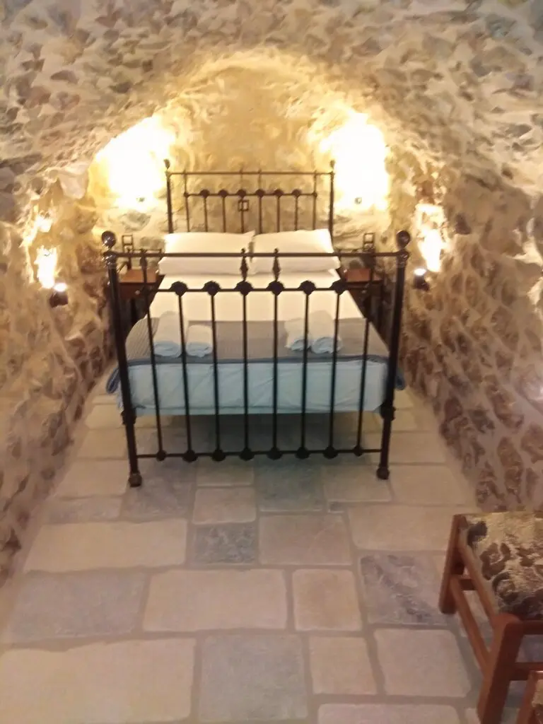 Hotel Of 180 M² In Peloponnese