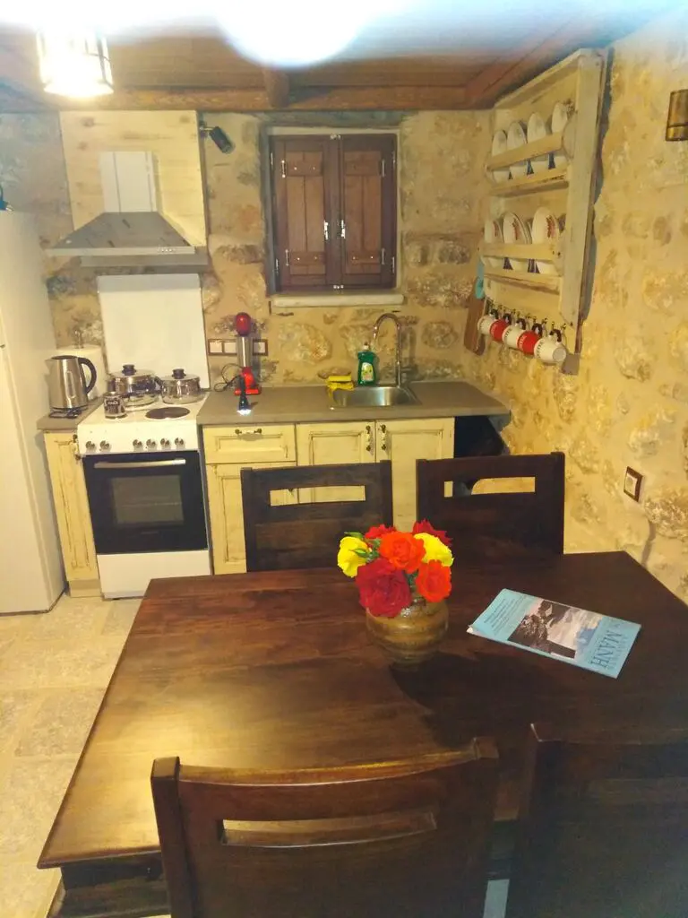 Hotel Of 180 M² In Peloponnese