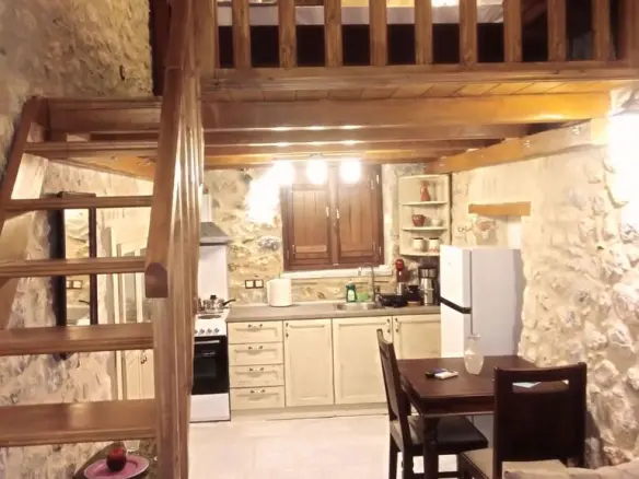 4-bedroom Hotel In Oitilos, Greece (180 M²)
