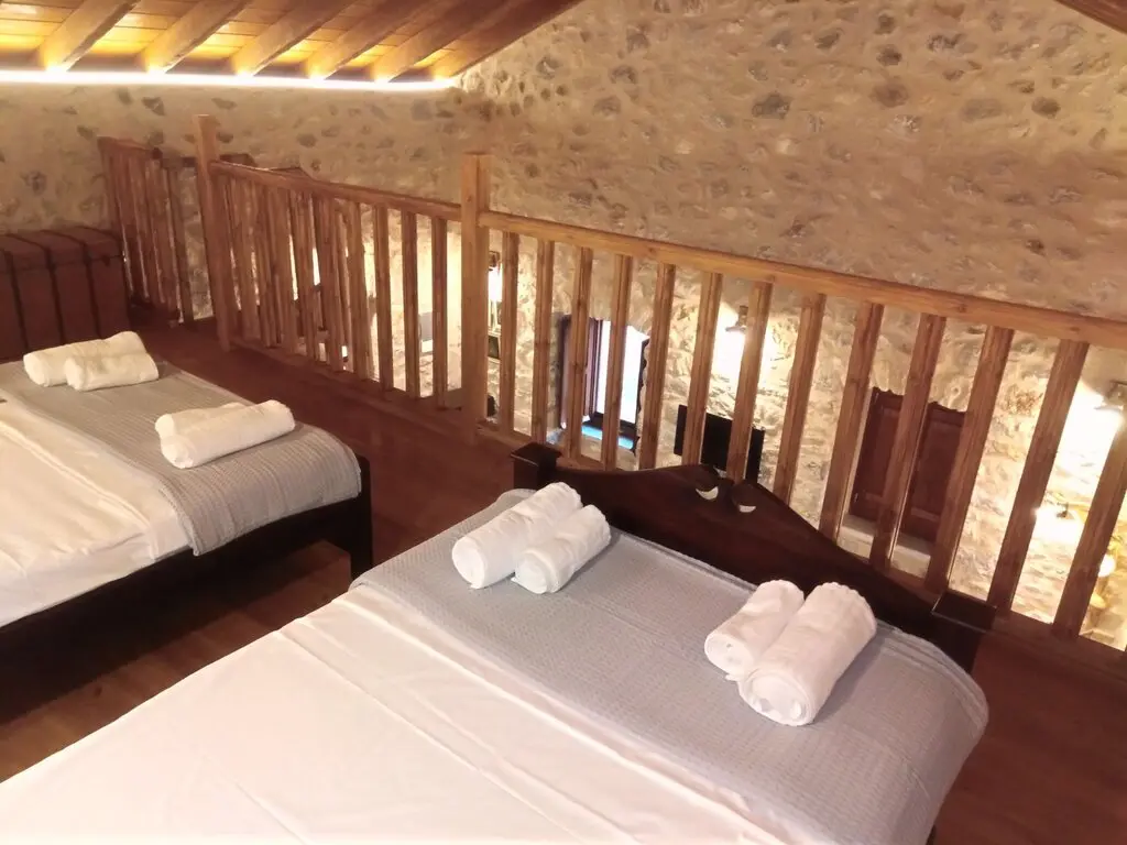 Hotel Of 180 M² In Peloponnese